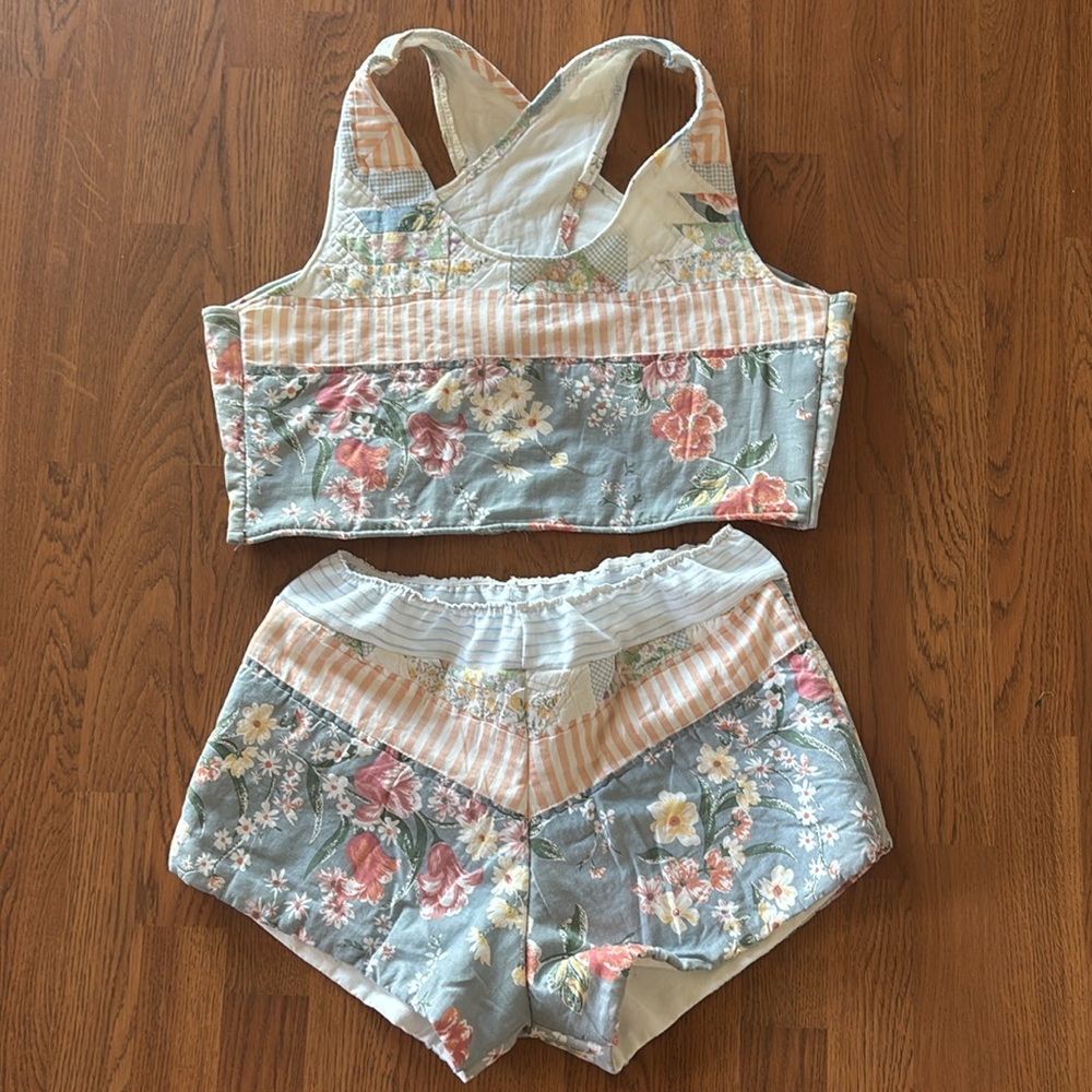 Upcycle quilted two piece short set crop top handmade - Picture 2 of 7